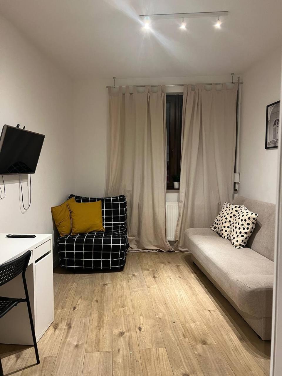 City Center - 3 Rooms - New Building - Private Parking Place - Garage Wroclaw Ngoại thất bức ảnh